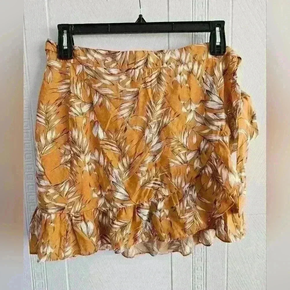 Emory Park Wrap Mini Skirt in Orange and Gray Floral Size M EUC